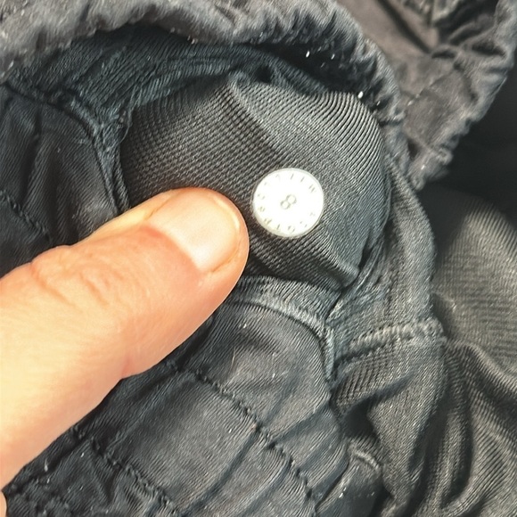 Lululemon Hotty Hot Short (Long 4") Black - Picture 7 of 8